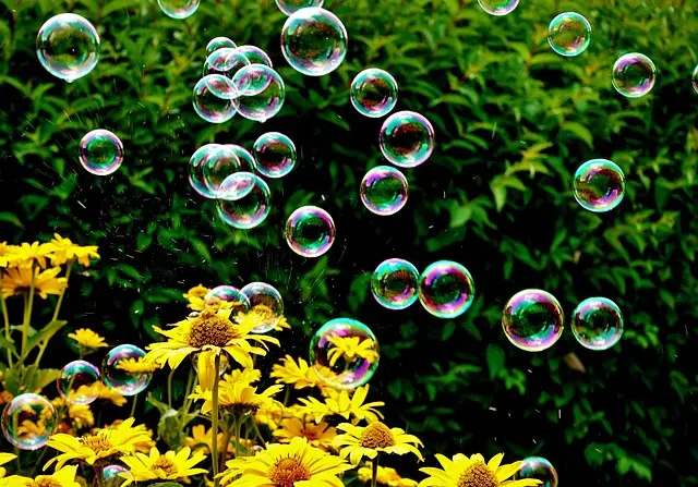10 Astuces pour Entretenir Votre Jardin au Printemps