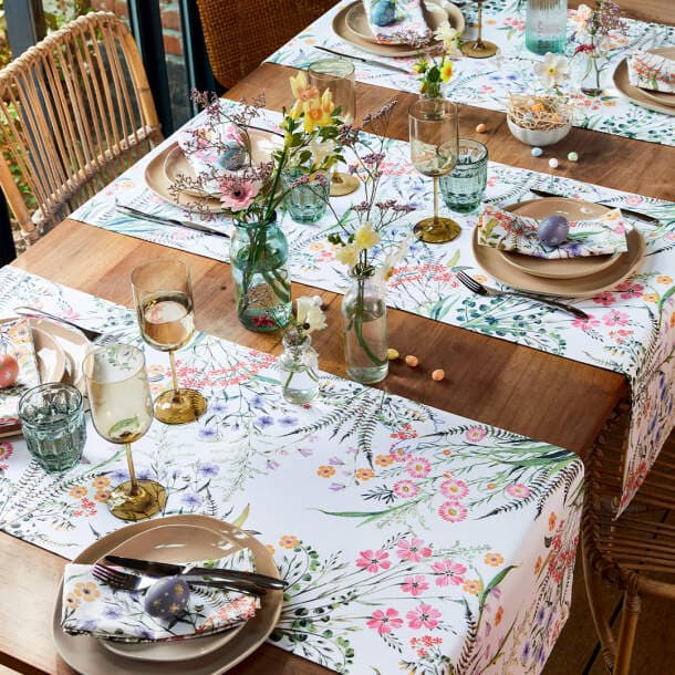 Chemin de table Dans la closeraie